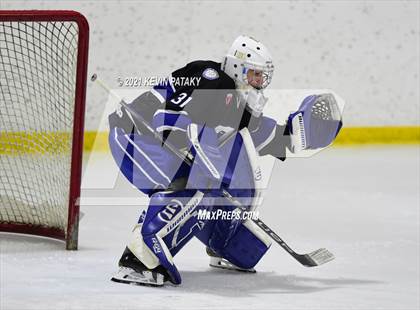 Thumbnail 3 in Darien @ Fairfield Warde/Ludlowe photogallery.