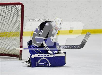 Thumbnail 3 in Darien @ Fairfield Warde/Ludlowe photogallery.