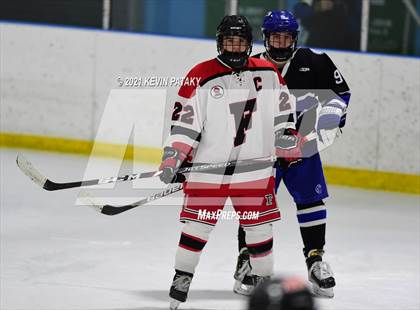 Thumbnail 3 in Darien @ Fairfield Warde/Ludlowe photogallery.