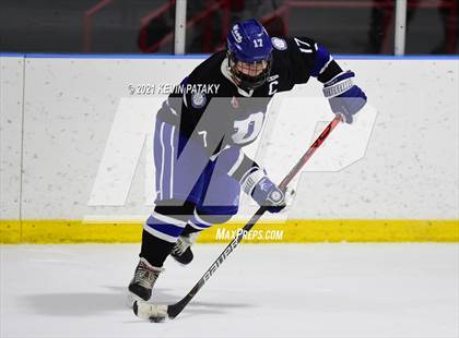 Thumbnail 1 in Darien @ Fairfield Warde/Ludlowe photogallery.