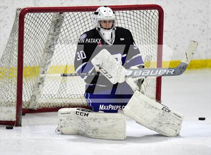 Thumbnail 1 in Darien @ Fairfield Warde/Ludlowe photogallery.