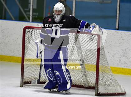 Thumbnail 1 in Darien @ Fairfield Warde/Ludlowe photogallery.