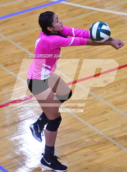 Thumbnail 1 in Belle Chasse vs Warren Easton (Newman Tournament) photogallery.
