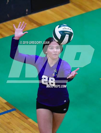 Thumbnail 1 in Belle Chasse vs Warren Easton (Newman Tournament) photogallery.