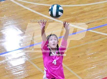 Thumbnail 2 in Belle Chasse vs Warren Easton (Newman Tournament) photogallery.