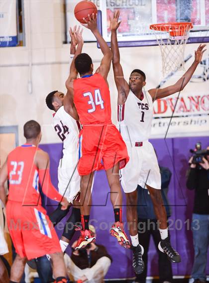 Thumbnail 3 in Trinity Christian vs. Hammond (HighSchoolOT.com Holiday Invitational) photogallery.
