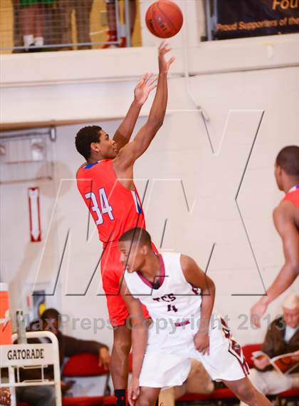 Thumbnail 2 in Trinity Christian vs. Hammond (HighSchoolOT.com Holiday Invitational) photogallery.