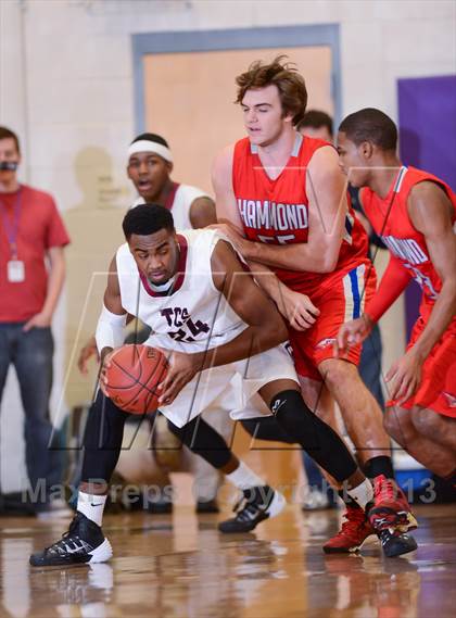 Thumbnail 3 in Trinity Christian vs. Hammond (HighSchoolOT.com Holiday Invitational) photogallery.