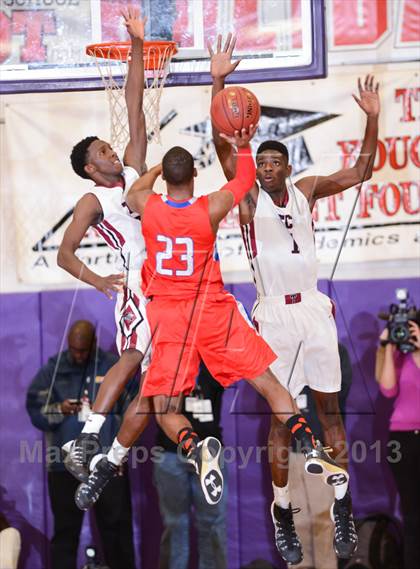 Thumbnail 3 in Trinity Christian vs. Hammond (HighSchoolOT.com Holiday Invitational) photogallery.
