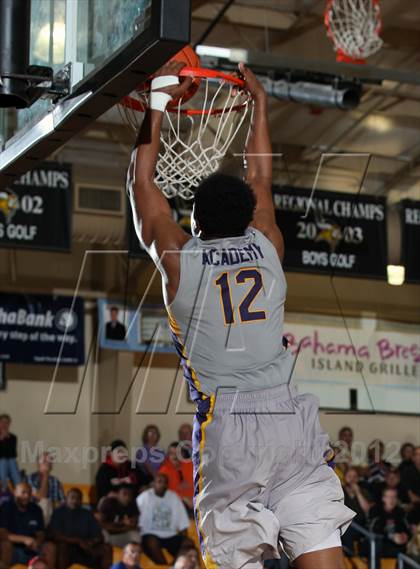 Thumbnail 2 in Montverde Academy vs. Bishop Verot (City of Palms Classic) photogallery.