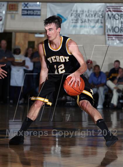 Thumbnail 2 in Montverde Academy vs. Bishop Verot (City of Palms Classic) photogallery.