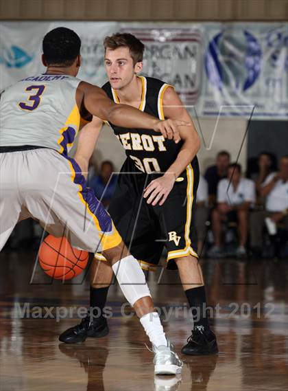 Thumbnail 3 in Montverde Academy vs. Bishop Verot (City of Palms Classic) photogallery.
