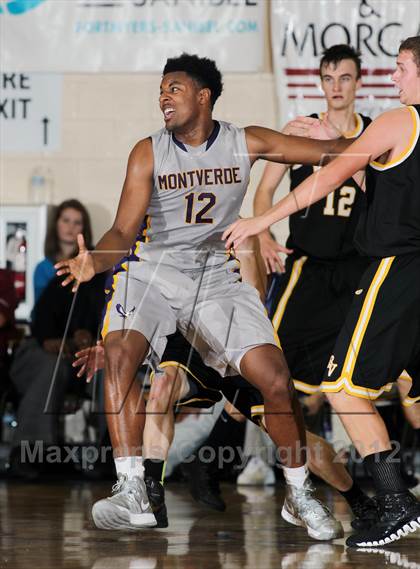 Thumbnail 2 in Montverde Academy vs. Bishop Verot (City of Palms Classic) photogallery.