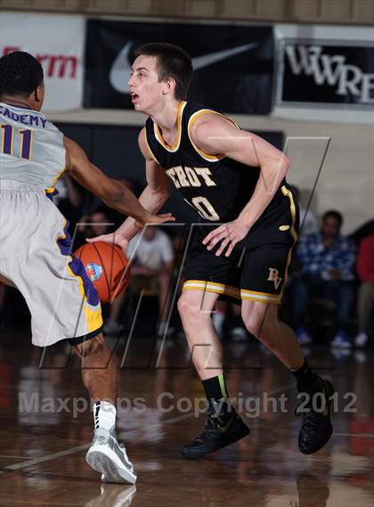 Thumbnail 3 in Montverde Academy vs. Bishop Verot (City of Palms Classic) photogallery.