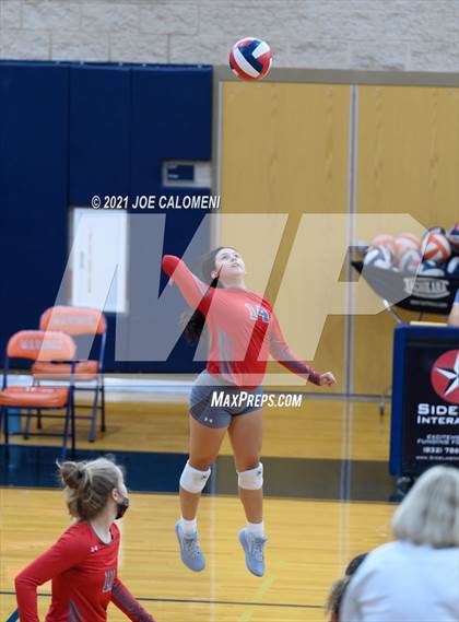 Thumbnail 1 in Harlan vs Lee (NEISD Volleyball Tournament) photogallery.