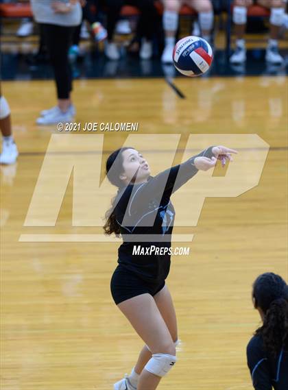 Thumbnail 2 in Harlan vs Lee (NEISD Volleyball Tournament) photogallery.