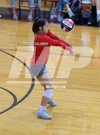 Thumbnail 2 in Harlan vs Lee (NEISD Volleyball Tournament) photogallery.