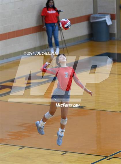 Thumbnail 2 in Harlan vs Lee (NEISD Volleyball Tournament) photogallery.