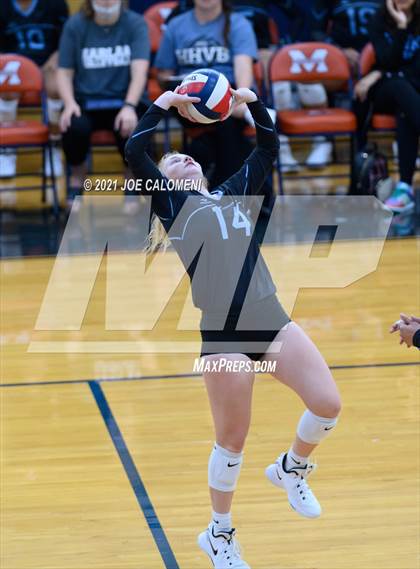 Thumbnail 1 in Harlan vs Lee (NEISD Volleyball Tournament) photogallery.