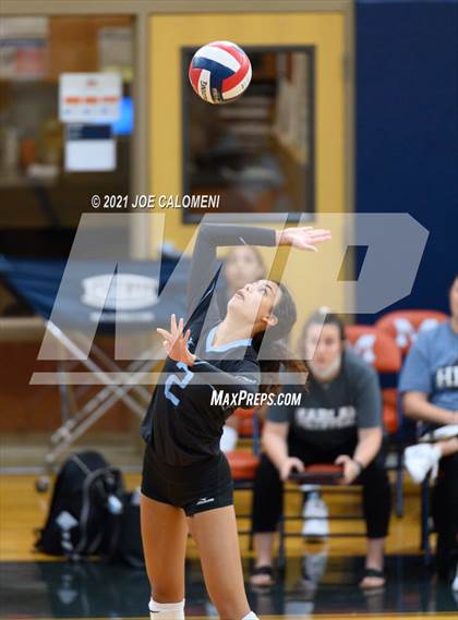 Thumbnail 1 in Harlan vs Lee (NEISD Volleyball Tournament) photogallery.