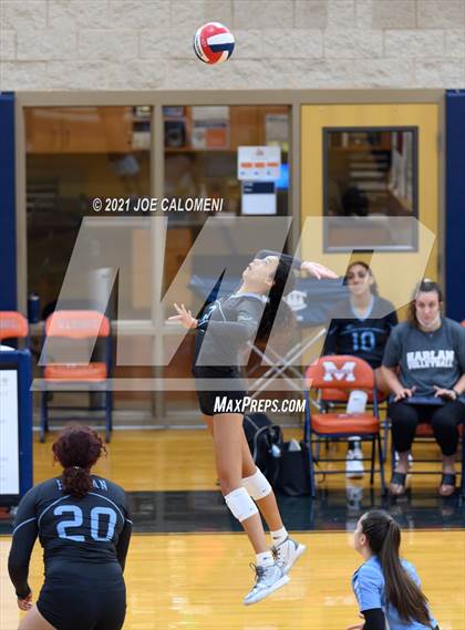 Thumbnail 1 in Harlan vs Lee (NEISD Volleyball Tournament) photogallery.