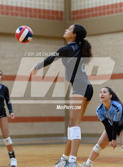 Thumbnail 3 in Harlan vs Lee (NEISD Volleyball Tournament) photogallery.