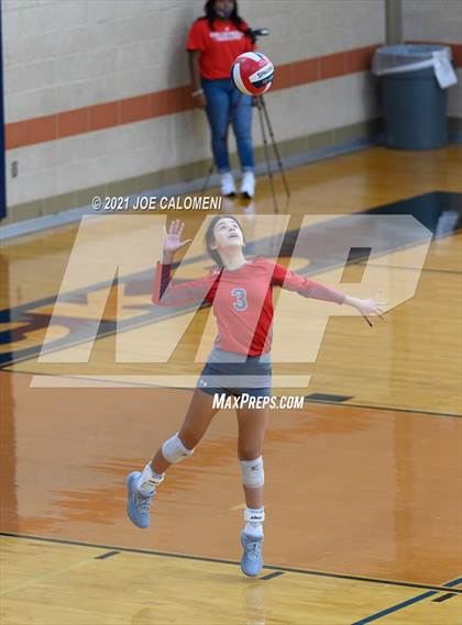 Thumbnail 1 in Harlan vs Lee (NEISD Volleyball Tournament) photogallery.