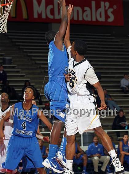 Thumbnail 3 in Fort Bend Marshall vs. North Crowley (McDonald's Texas Invitational) photogallery.
