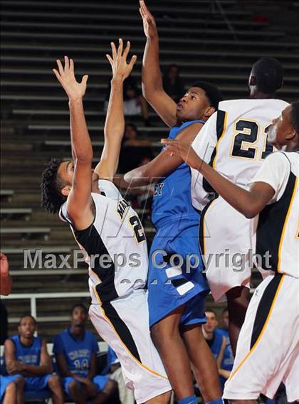 Thumbnail 3 in Fort Bend Marshall vs. North Crowley (McDonald's Texas Invitational) photogallery.