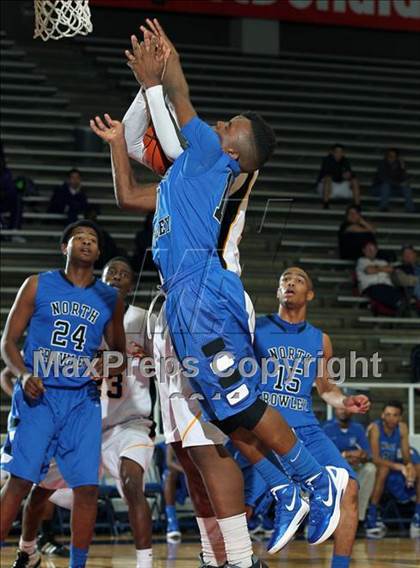 Thumbnail 3 in Fort Bend Marshall vs. North Crowley (McDonald's Texas Invitational) photogallery.