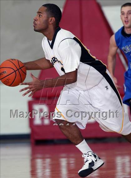 Thumbnail 1 in Fort Bend Marshall vs. North Crowley (McDonald's Texas Invitational) photogallery.