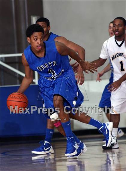 Thumbnail 1 in Fort Bend Marshall vs. North Crowley (McDonald's Texas Invitational) photogallery.