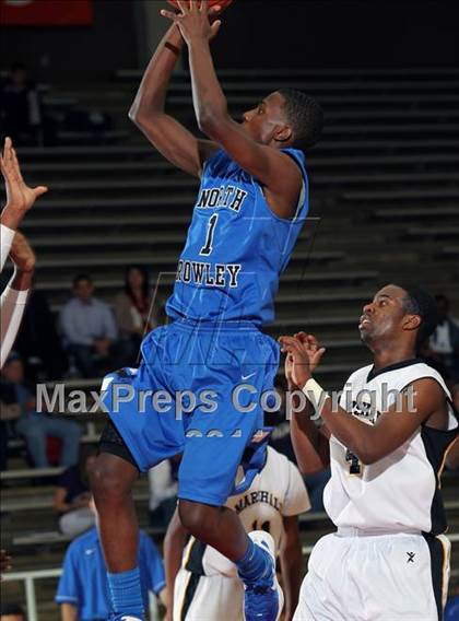 Thumbnail 1 in Fort Bend Marshall vs. North Crowley (McDonald's Texas Invitational) photogallery.