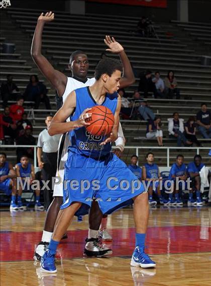 Thumbnail 3 in Fort Bend Marshall vs. North Crowley (McDonald's Texas Invitational) photogallery.