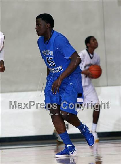 Thumbnail 3 in Fort Bend Marshall vs. North Crowley (McDonald's Texas Invitational) photogallery.