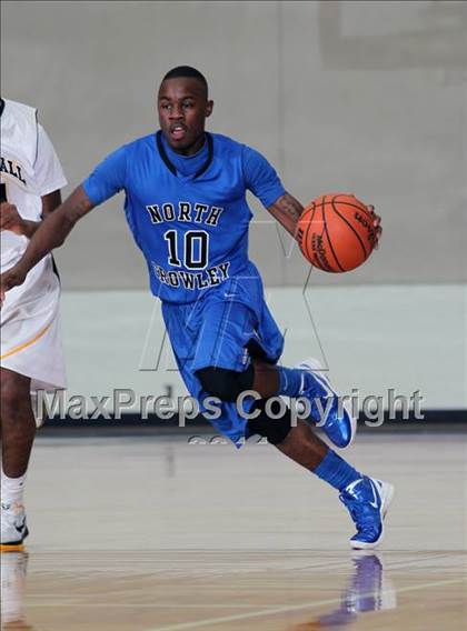 Thumbnail 2 in Fort Bend Marshall vs. North Crowley (McDonald's Texas Invitational) photogallery.