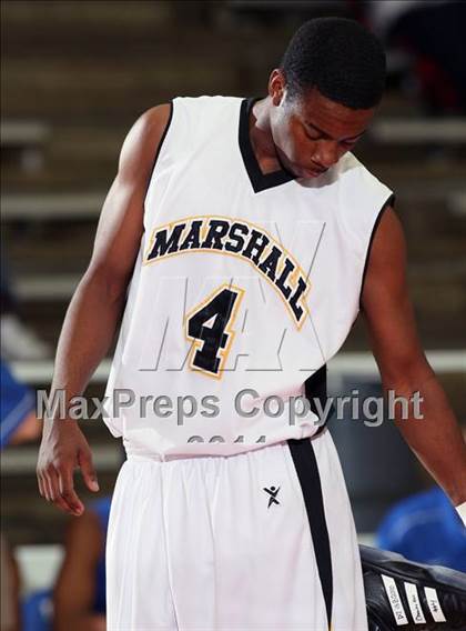 Thumbnail 3 in Fort Bend Marshall vs. North Crowley (McDonald's Texas Invitational) photogallery.