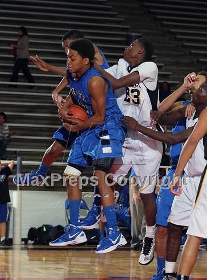 Thumbnail 1 in Fort Bend Marshall vs. North Crowley (McDonald's Texas Invitational) photogallery.