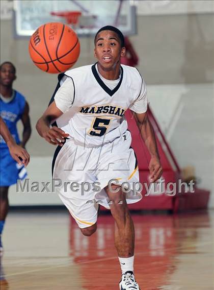 Thumbnail 3 in Fort Bend Marshall vs. North Crowley (McDonald's Texas Invitational) photogallery.