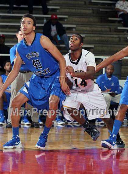 Thumbnail 3 in Fort Bend Marshall vs. North Crowley (McDonald's Texas Invitational) photogallery.