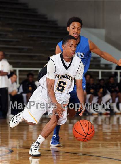 Thumbnail 1 in Fort Bend Marshall vs. North Crowley (McDonald's Texas Invitational) photogallery.
