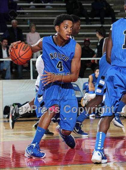 Thumbnail 1 in Fort Bend Marshall vs. North Crowley (McDonald's Texas Invitational) photogallery.