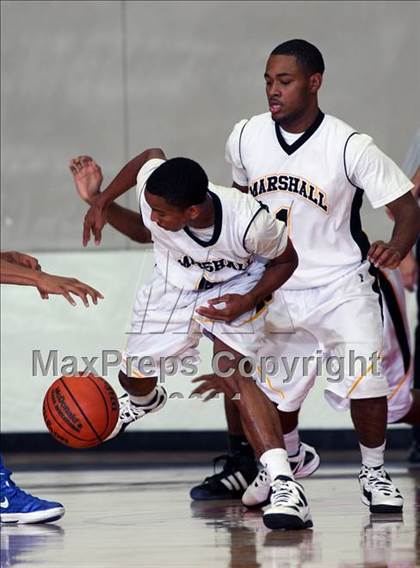 Thumbnail 2 in Fort Bend Marshall vs. North Crowley (McDonald's Texas Invitational) photogallery.