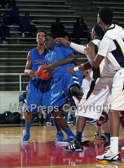 Thumbnail 3 in Fort Bend Marshall vs. North Crowley (McDonald's Texas Invitational) photogallery.