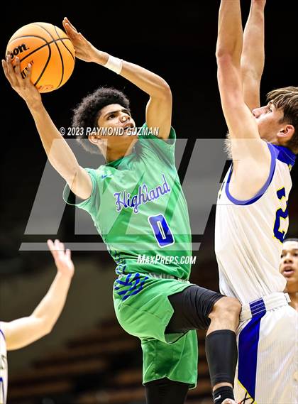 Thumbnail 1 in Highland vs. Taft (CIF CS Division VI Championship) photogallery.