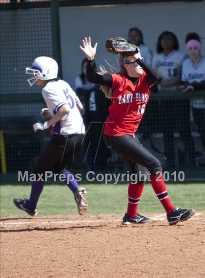 Thumbnail 2 in Burleson vs. Crowley (Mansfield ISD Varsity Softball Tournament) photogallery.
