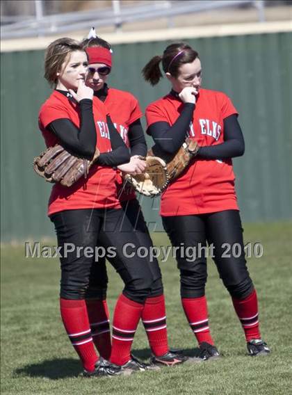 Thumbnail 1 in Burleson vs. Crowley (Mansfield ISD Varsity Softball Tournament) photogallery.