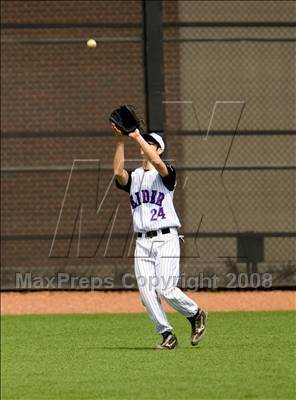 Thumbnail 2 in Archbishop Moeller @ Elder photogallery.
