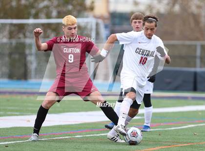 Thumbnail 2 in Hunterdon Central vs. Clifton (NJSIAA Group 4 Final) photogallery.