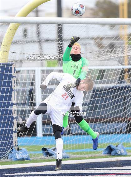 Thumbnail 1 in Hunterdon Central vs. Clifton (NJSIAA Group 4 Final) photogallery.